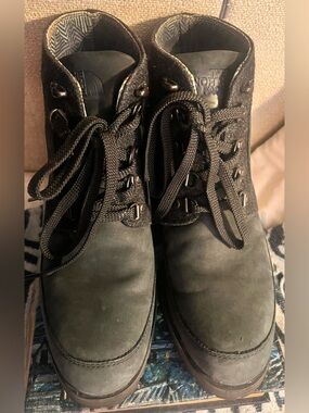 The North Face Dark Green Lace-Up Hiker Boots
